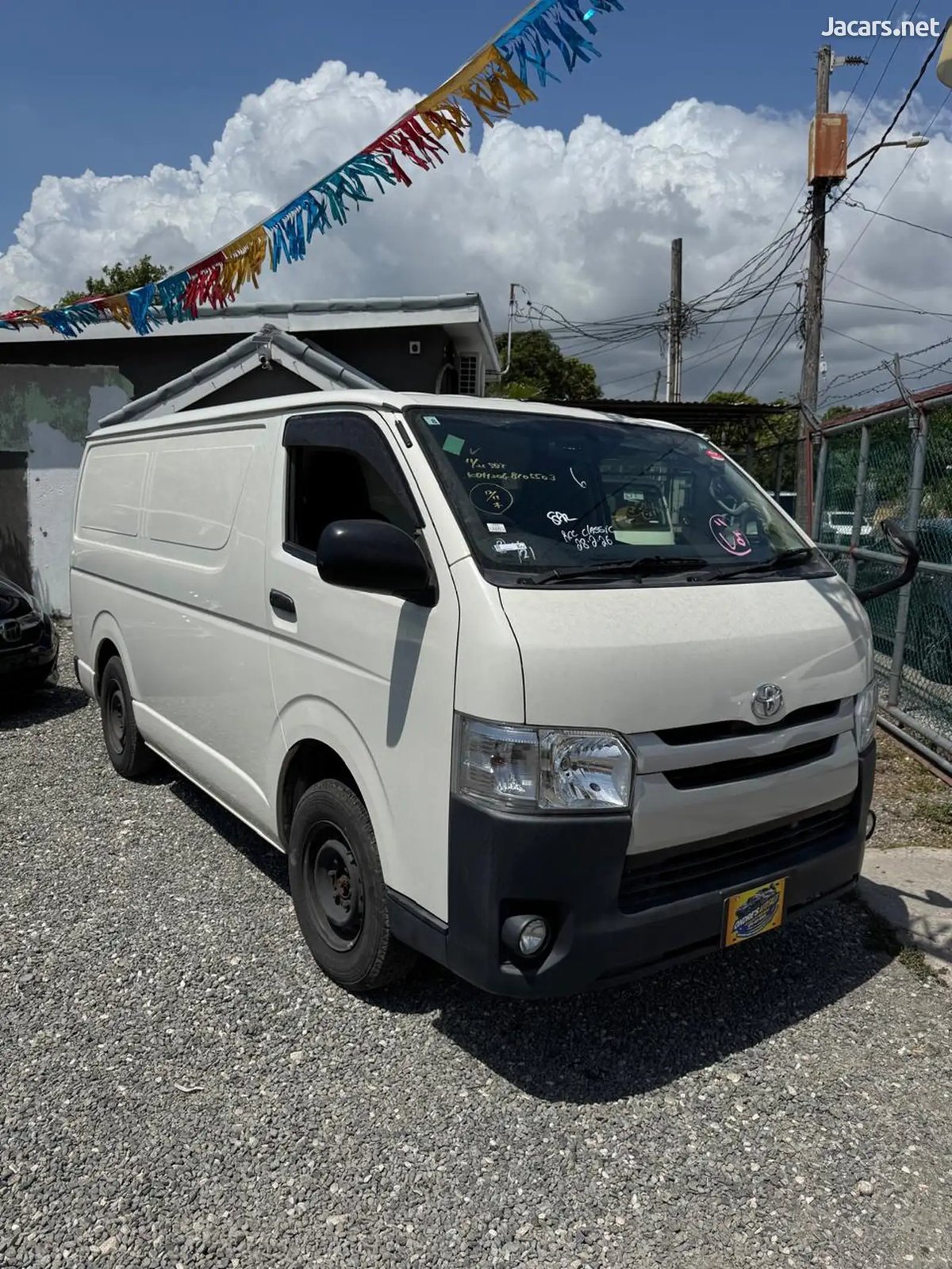 2016 TOYOTA Hiace