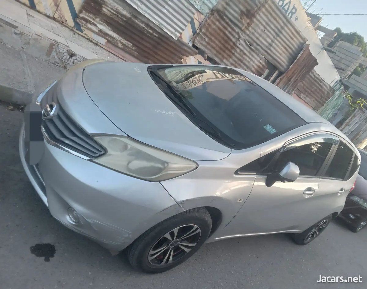 2012 NISSAN Note