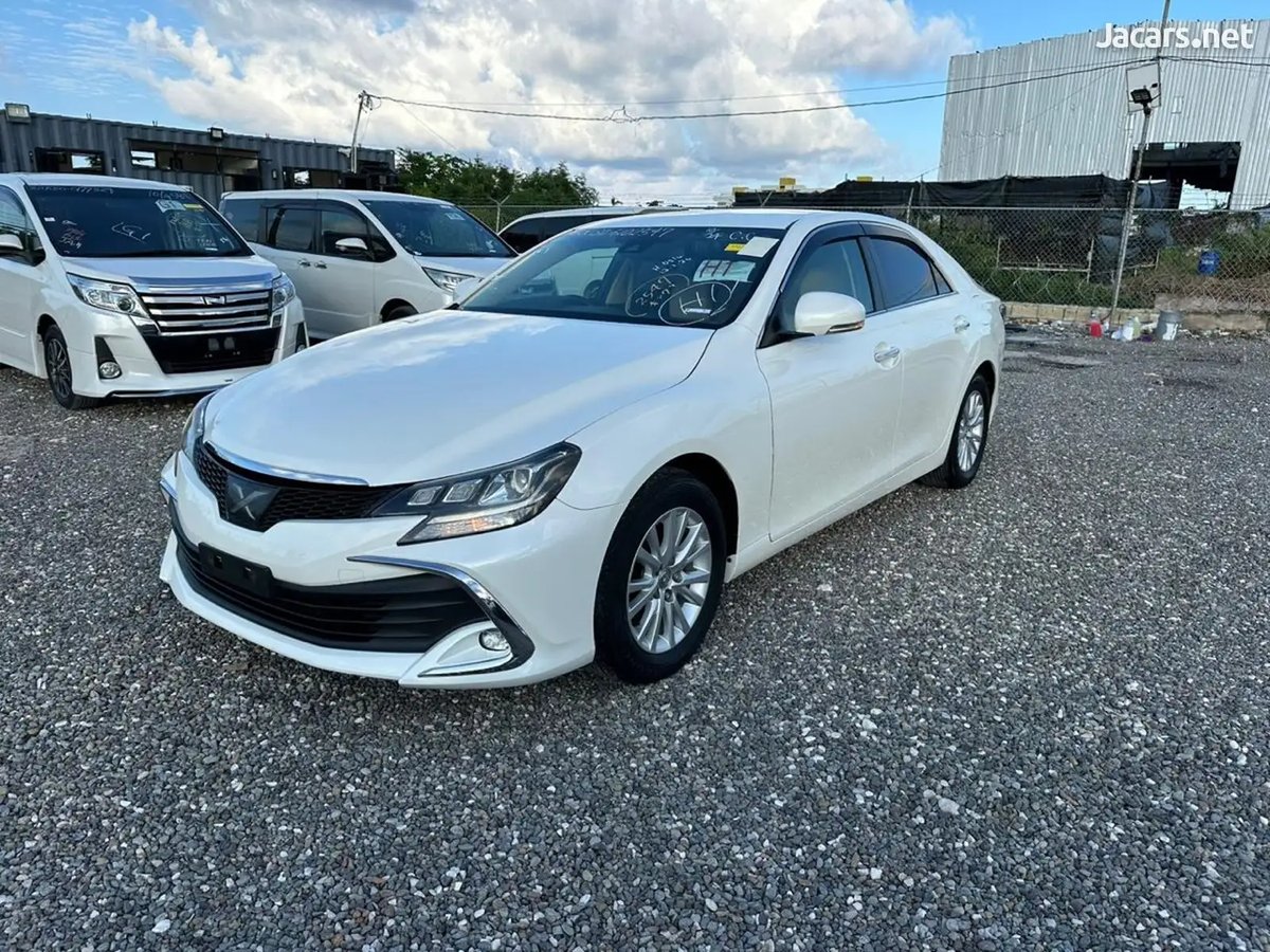 2017 TOYOTA Mark