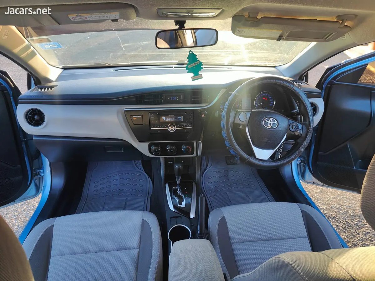 2018 TOYOTA Corolla