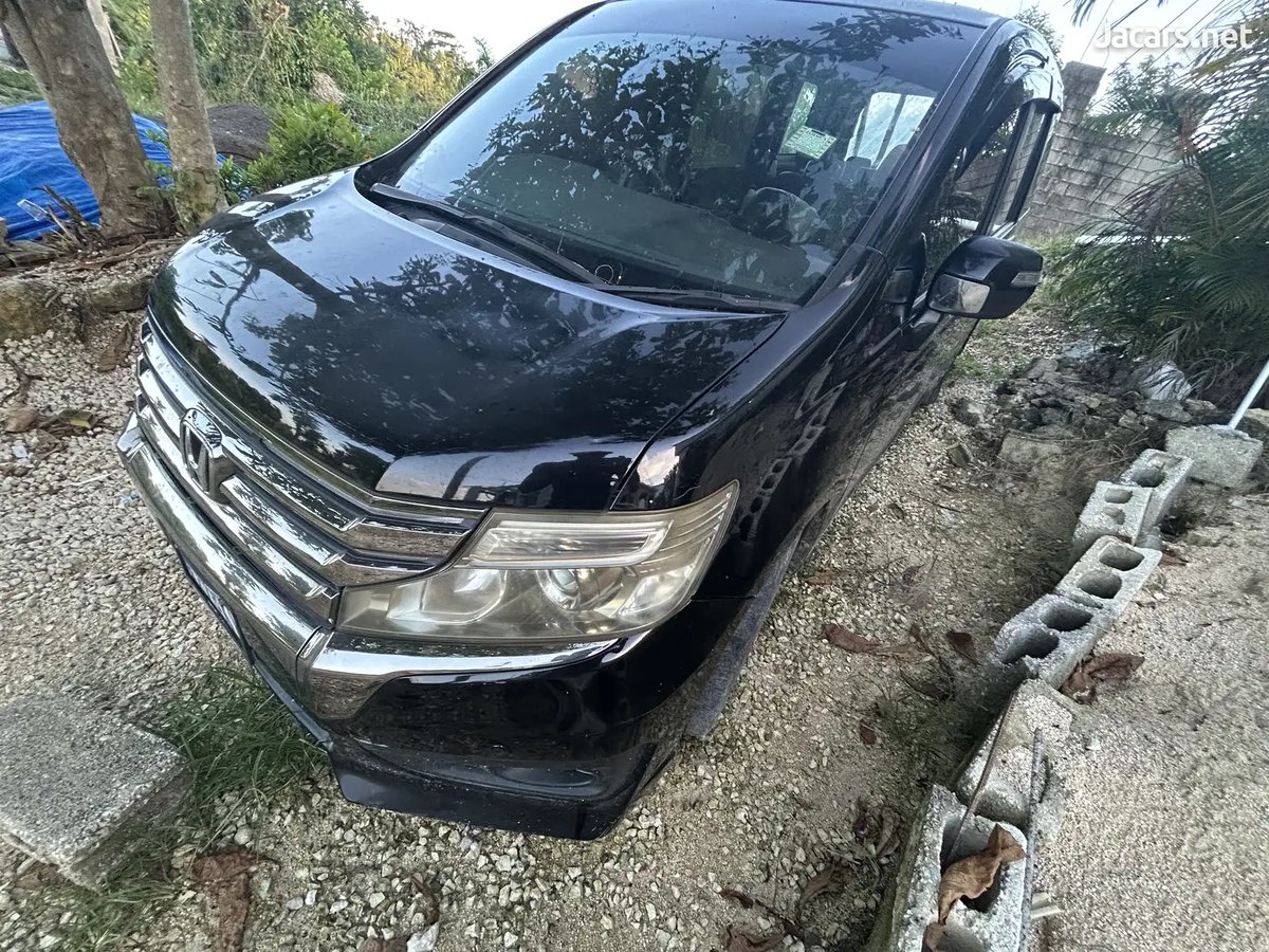 2013 HONDA Stepwgn