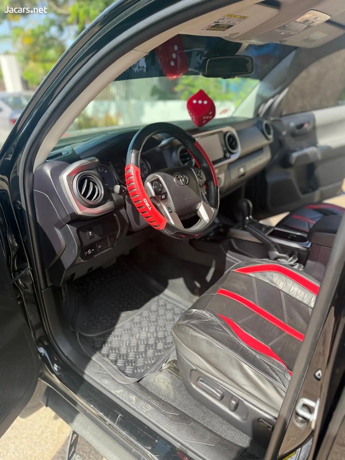 2022 TOYOTA Tacoma
