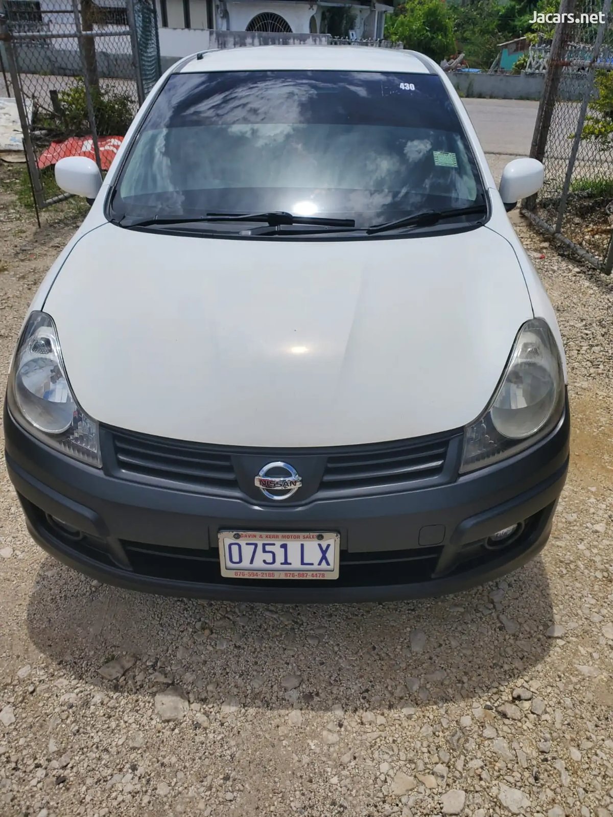 2017 NISSAN AD