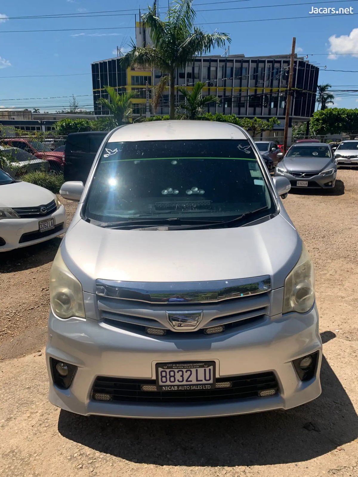 2011 TOYOTA Noah