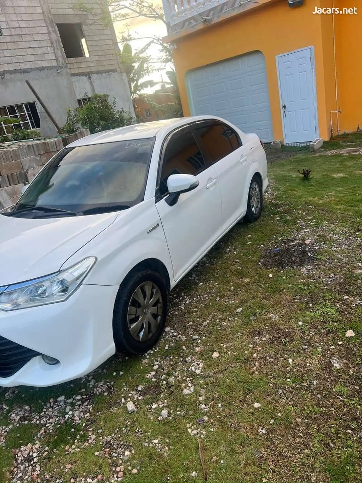 2015 TOYOTA Axio