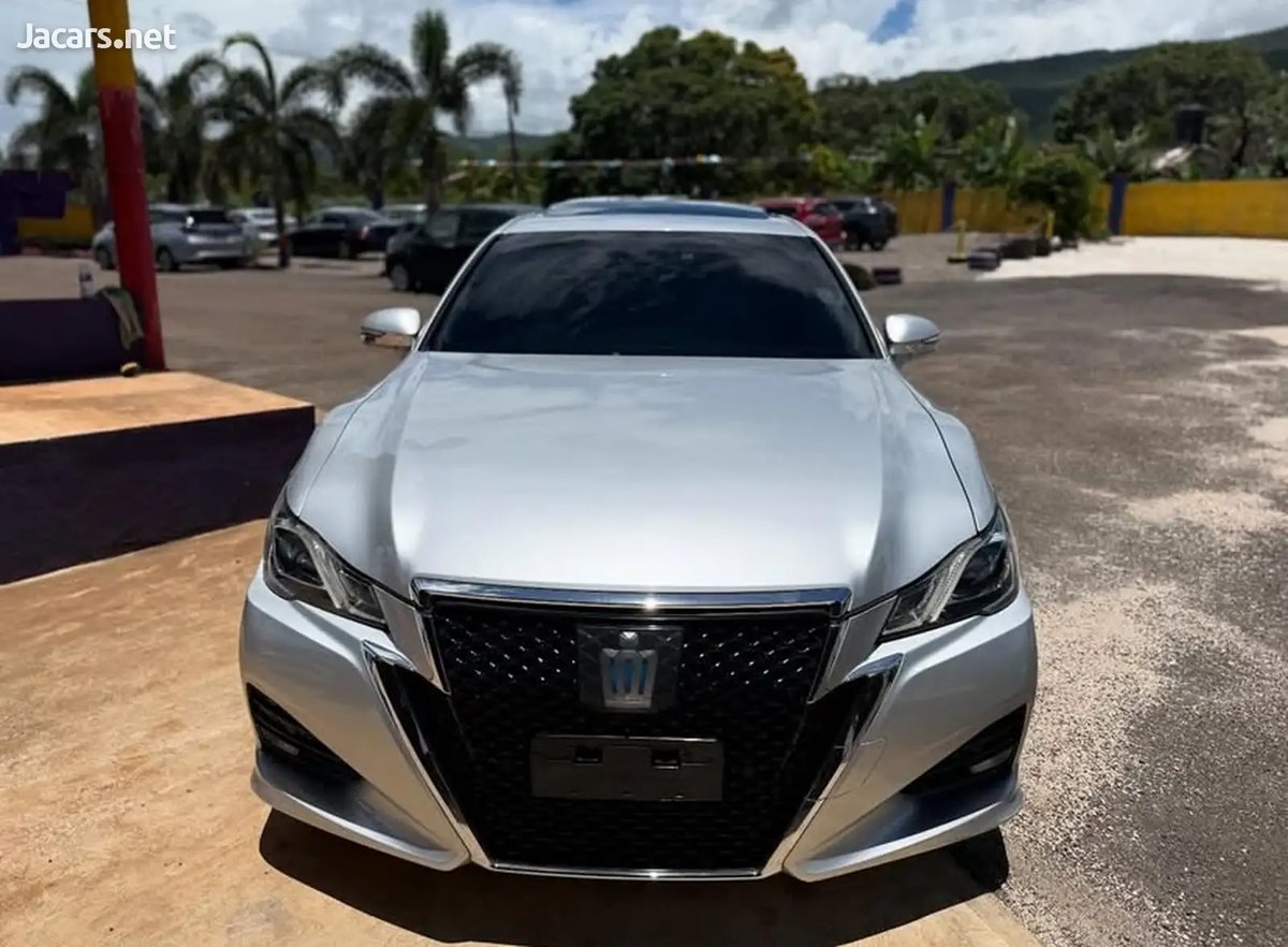 2016 TOYOTA Crown