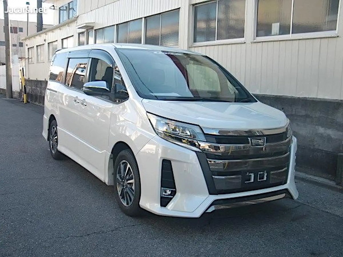 2020 TOYOTA Noah