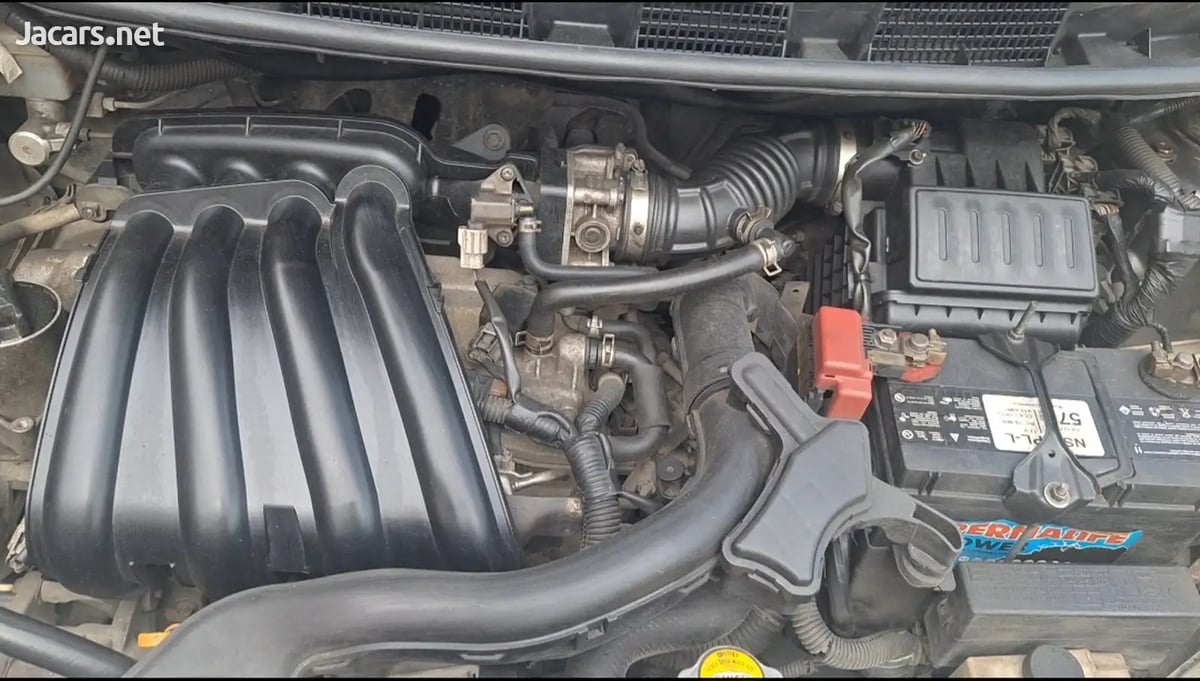 2012 NISSAN Note