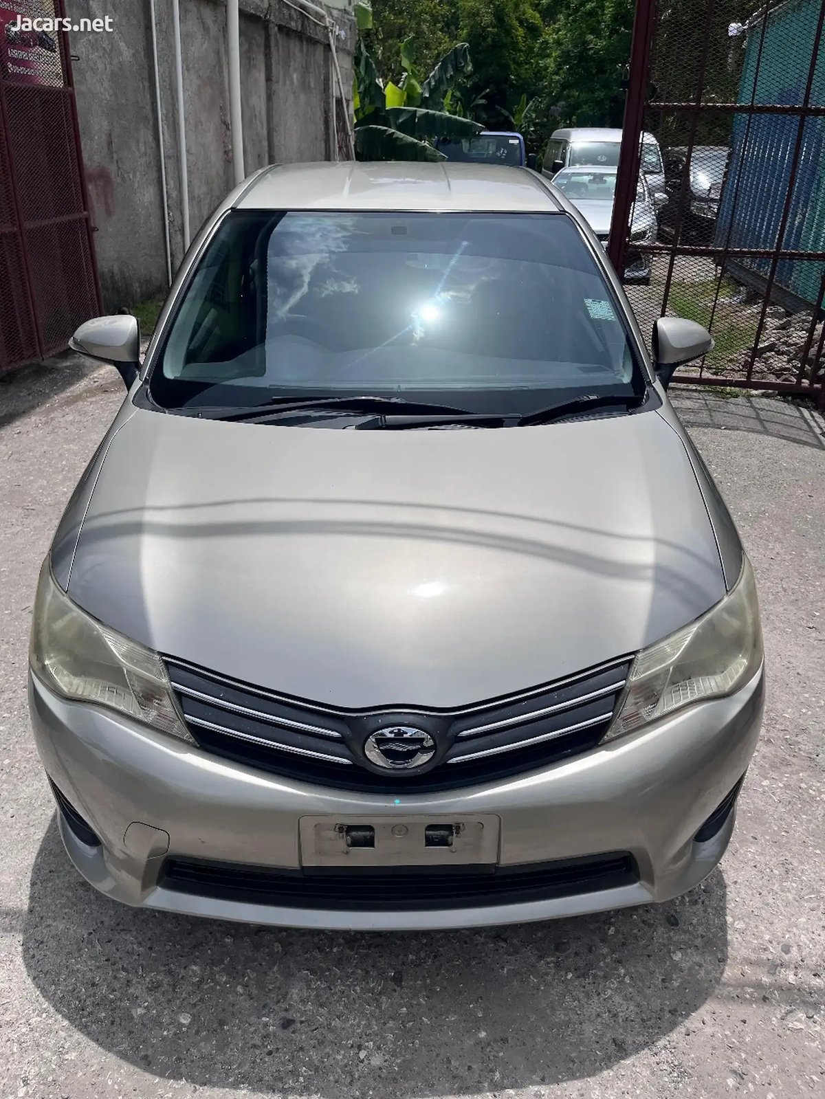 2013 TOYOTA Axio