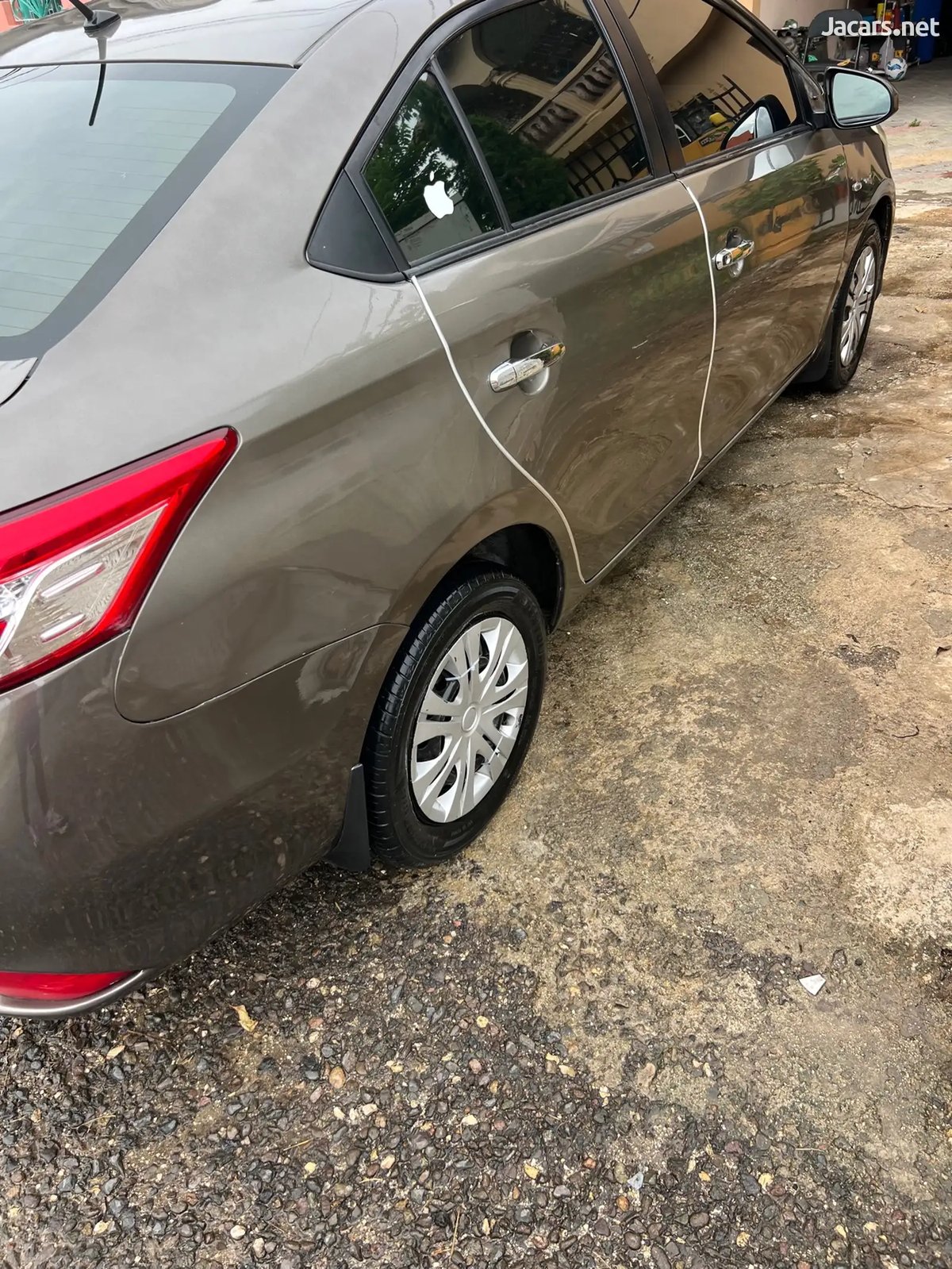 2016 TOYOTA Yaris