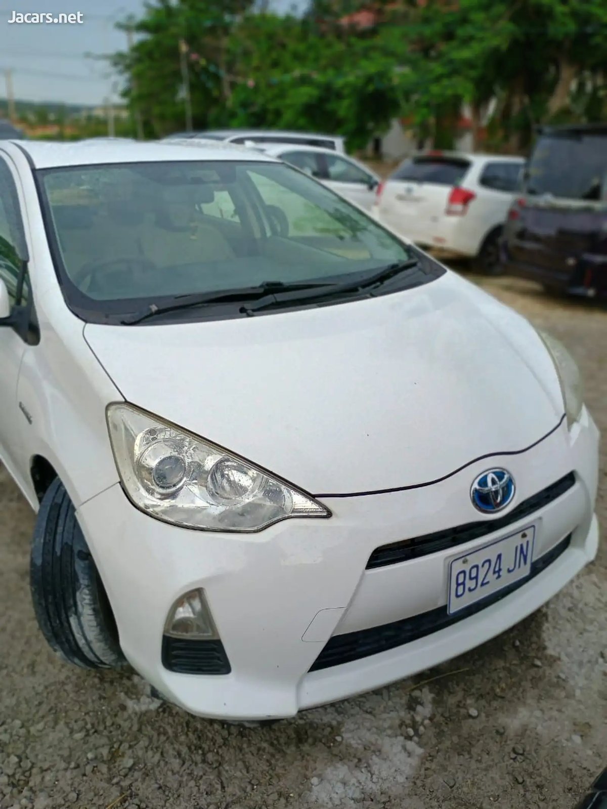 2013 TOYOTA Aqua