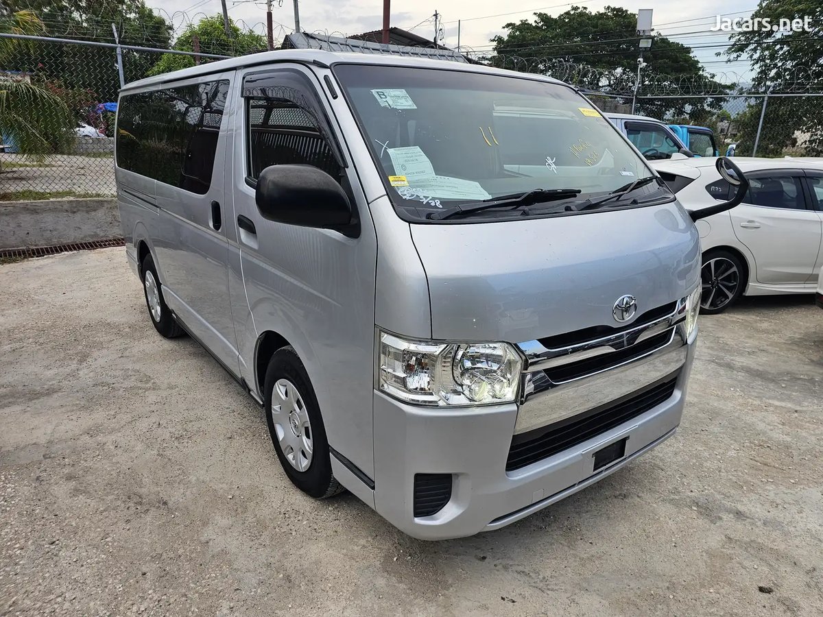 2015 TOYOTA Hiace