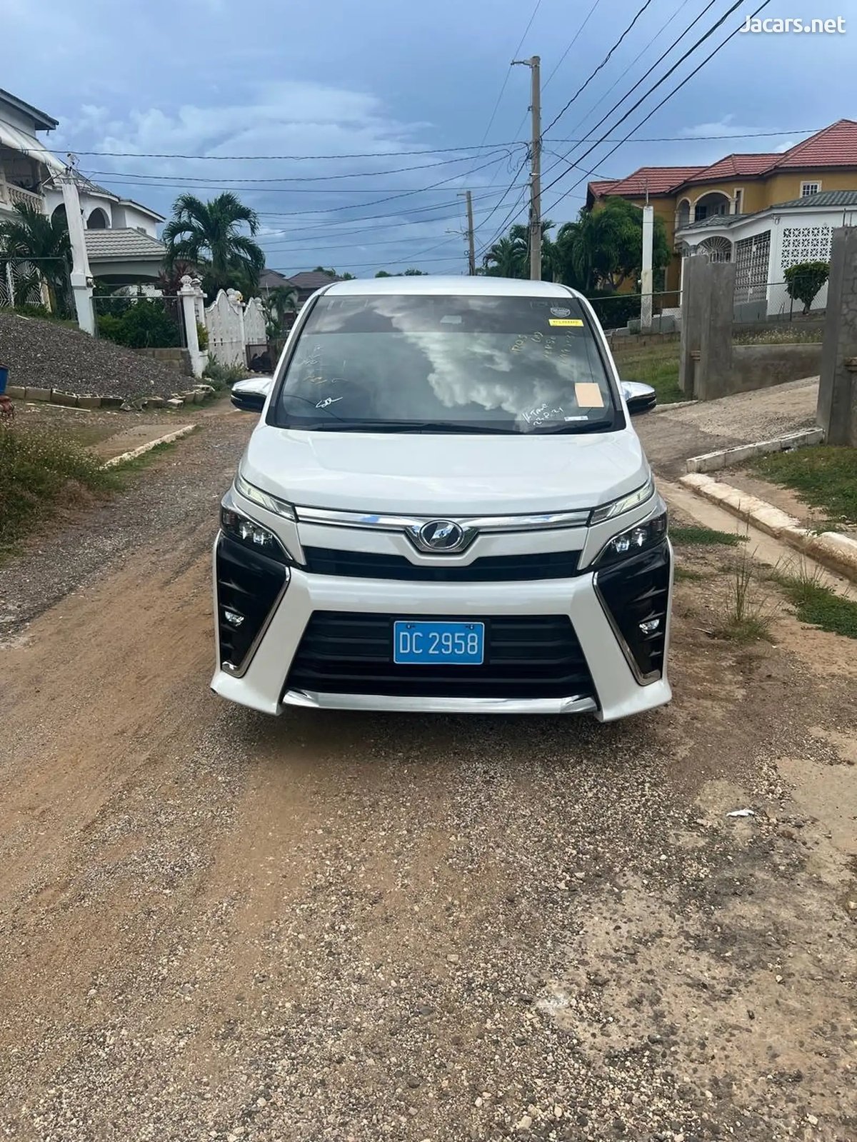 2018 TOYOTA Voxy