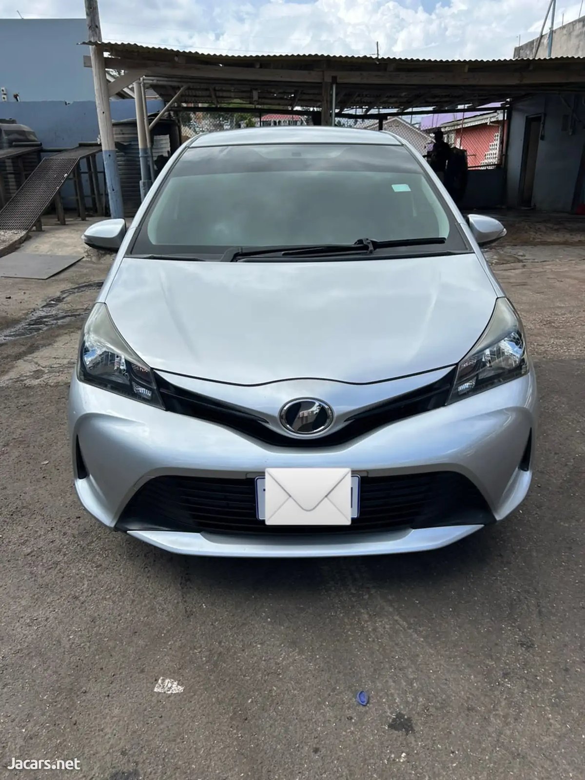 2016 TOYOTA Vitz
