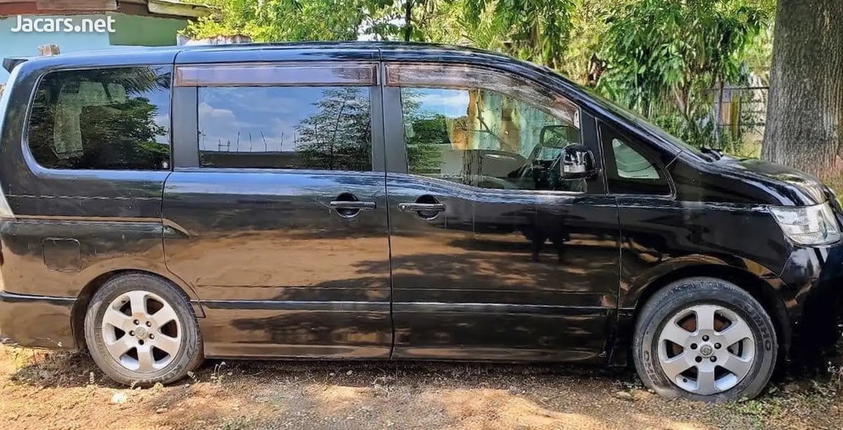 2009 NISSAN Serena