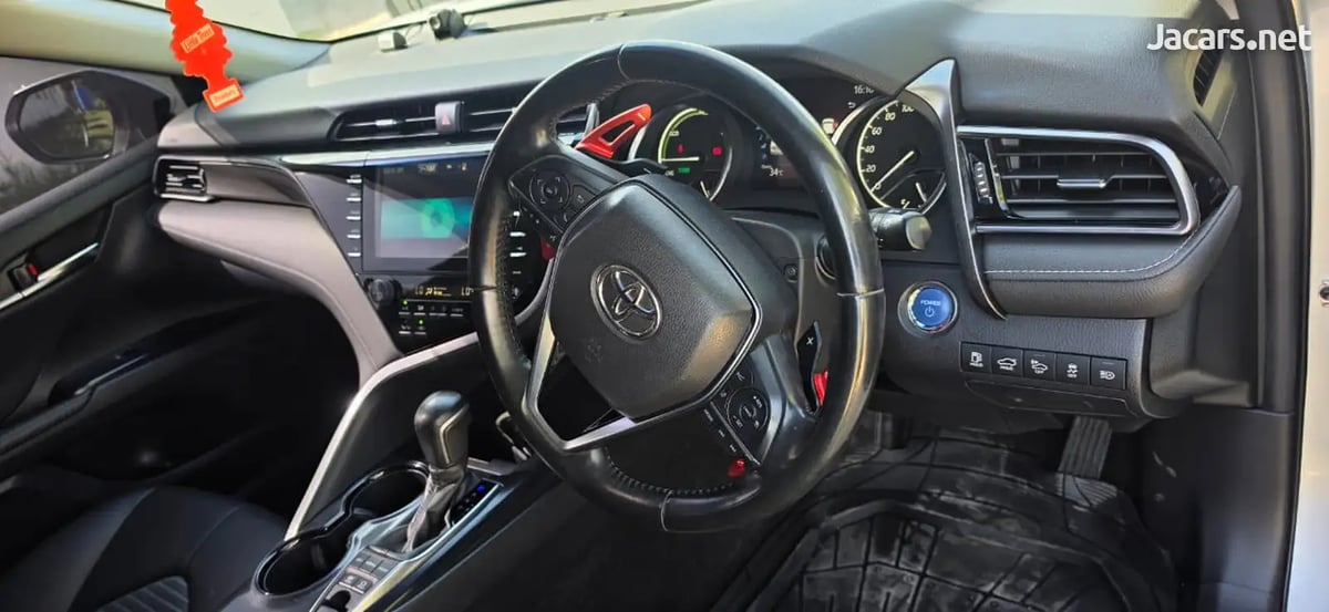 2019 TOYOTA Camry