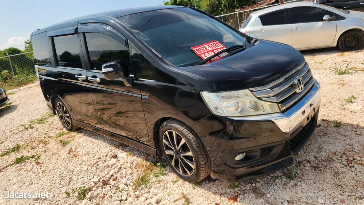 2015 HONDA Stepwgn