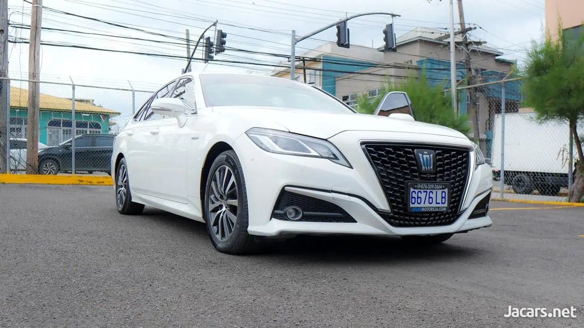 2018 TOYOTA Crown