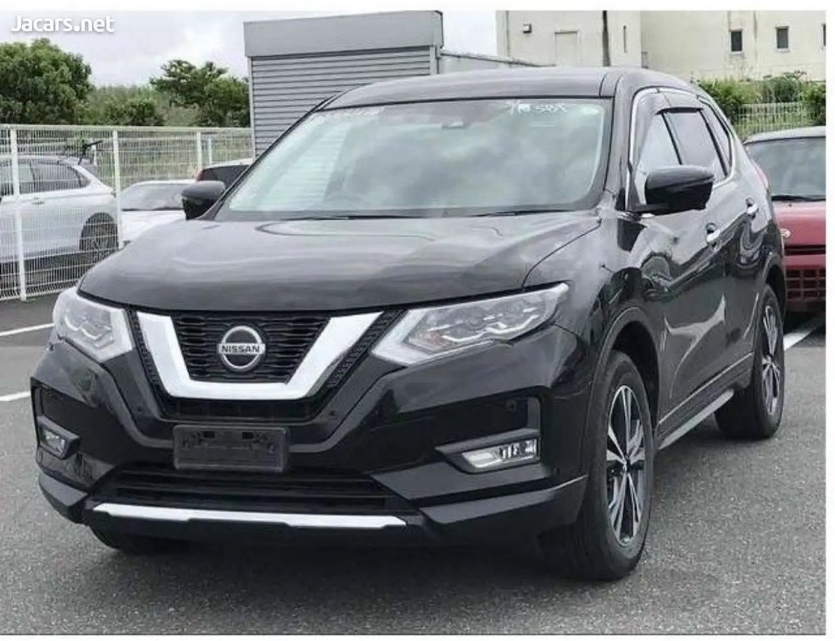 2020 NISSAN X-Trail