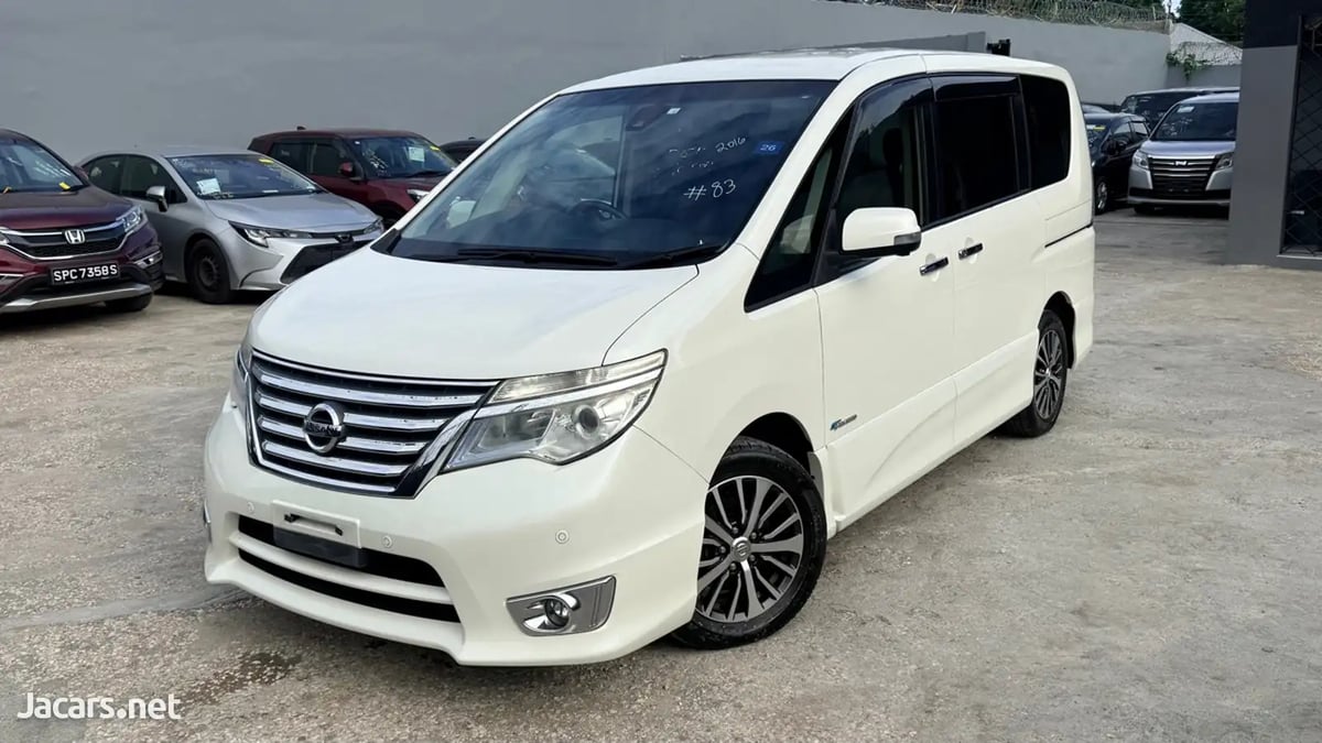 2016 NISSAN Serena