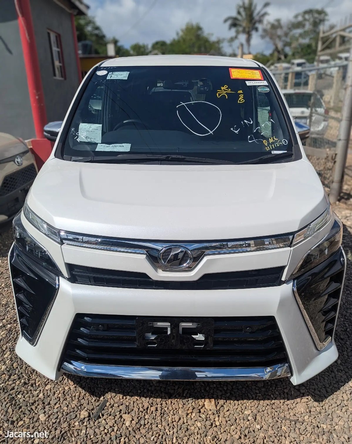 2019 TOYOTA Voxy