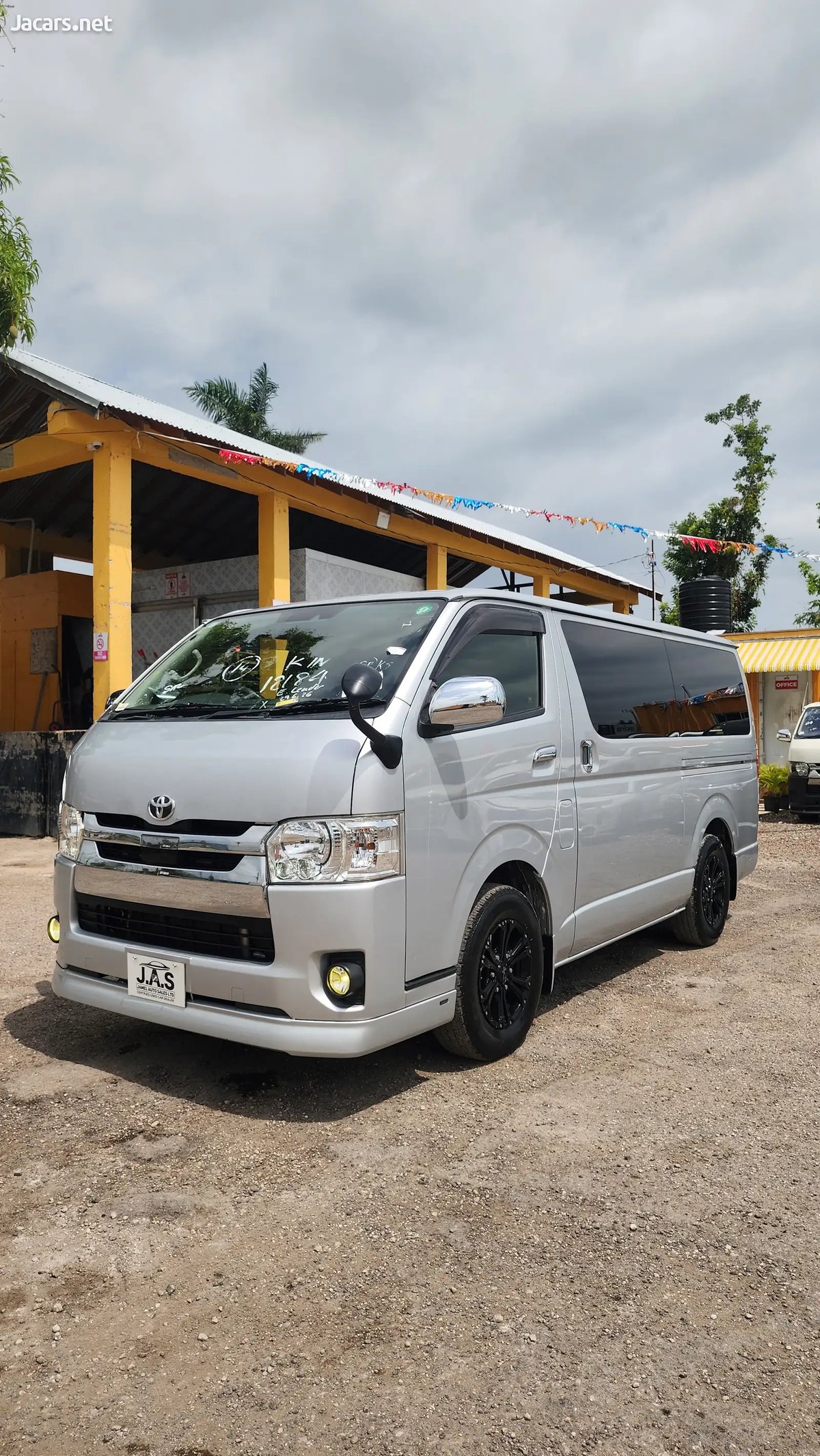 2019 TOYOTA Hiace