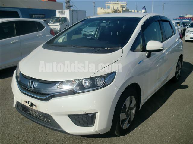 2015 HONDA FIT HYBRID