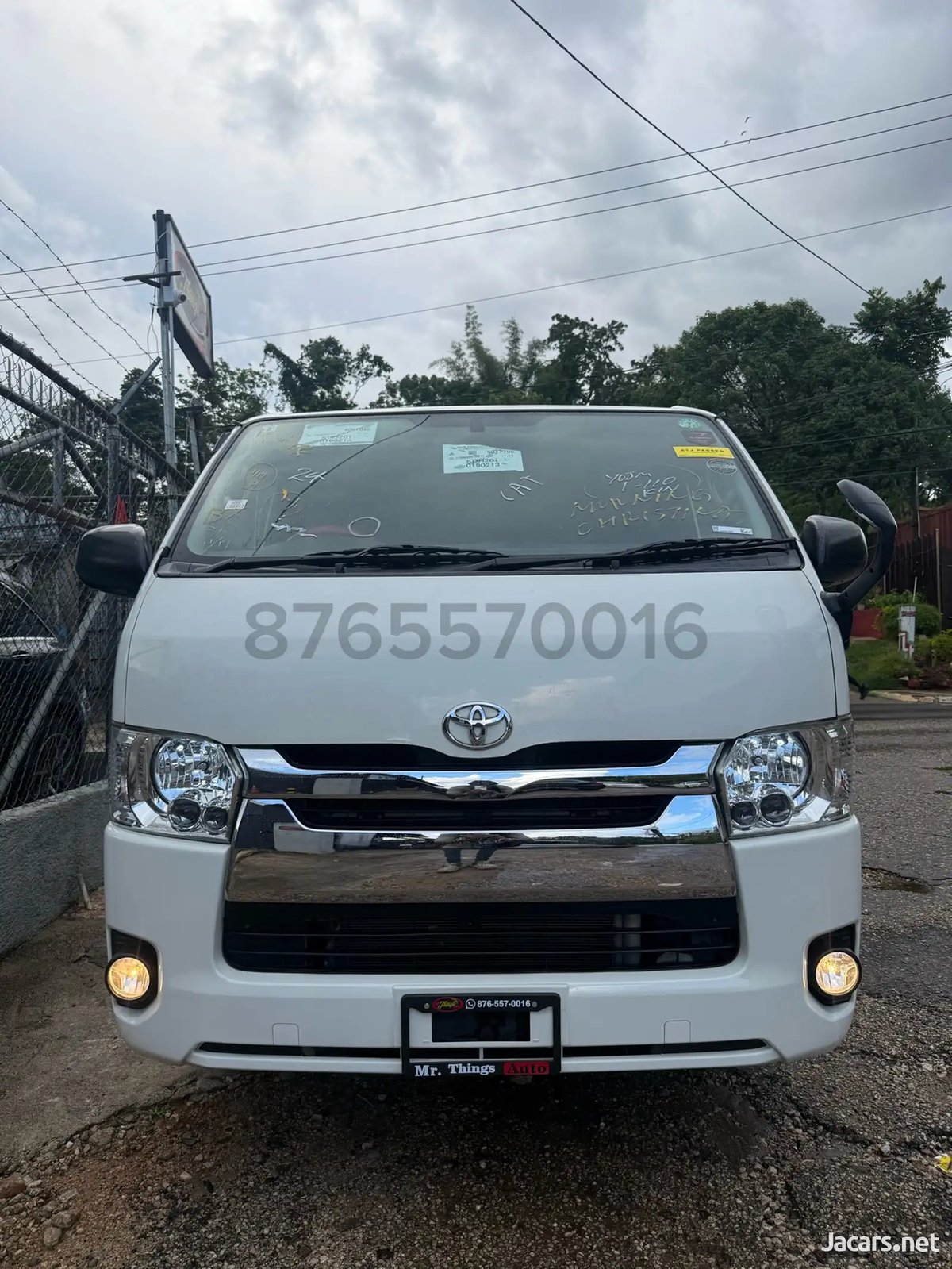 2016 TOYOTA Hiace