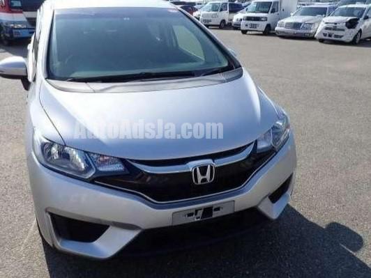 2017 HONDA FIT HYBRID