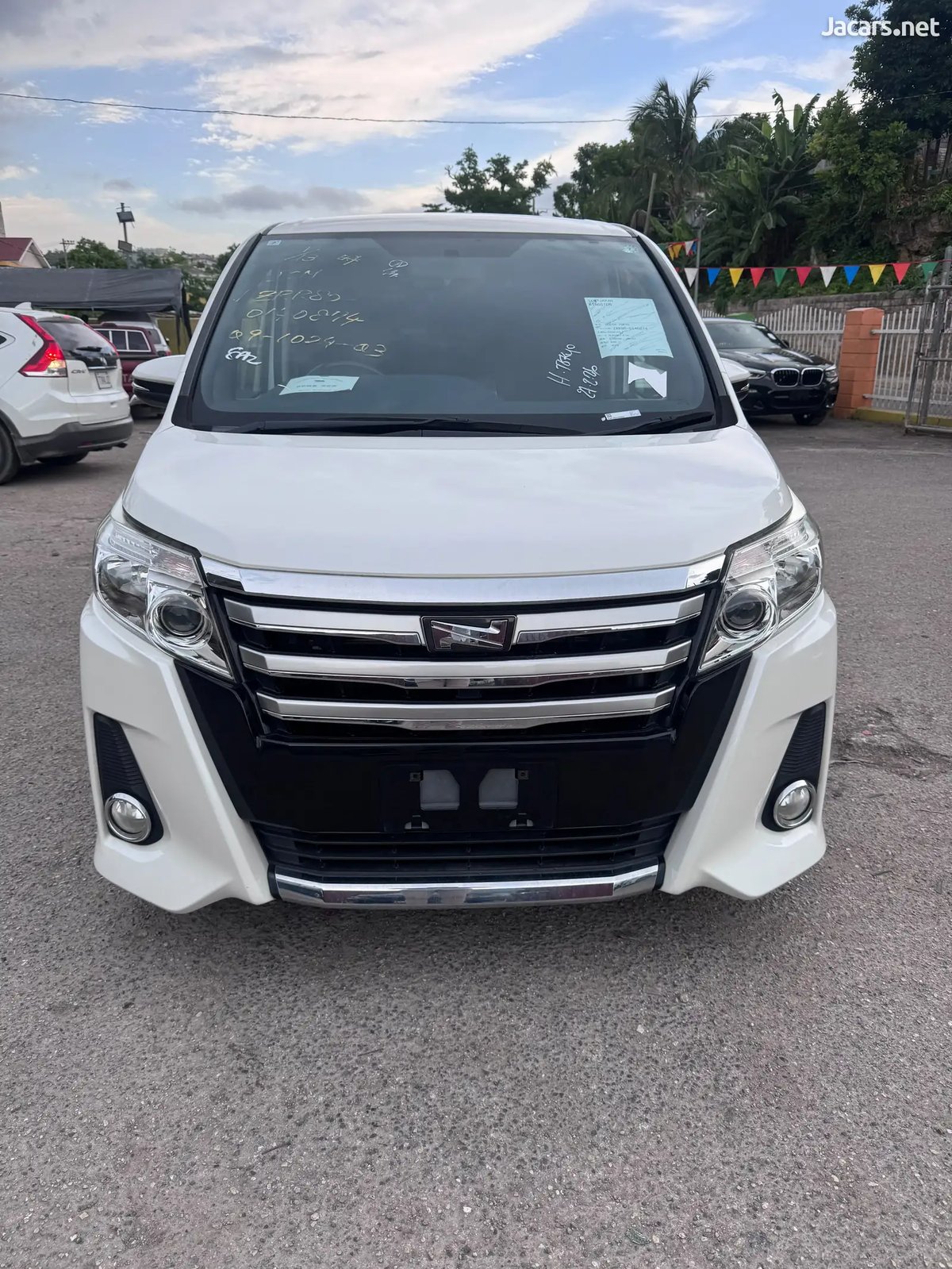 2015 TOYOTA Noah