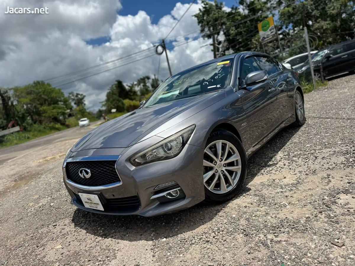 2016 NISSAN Skyline