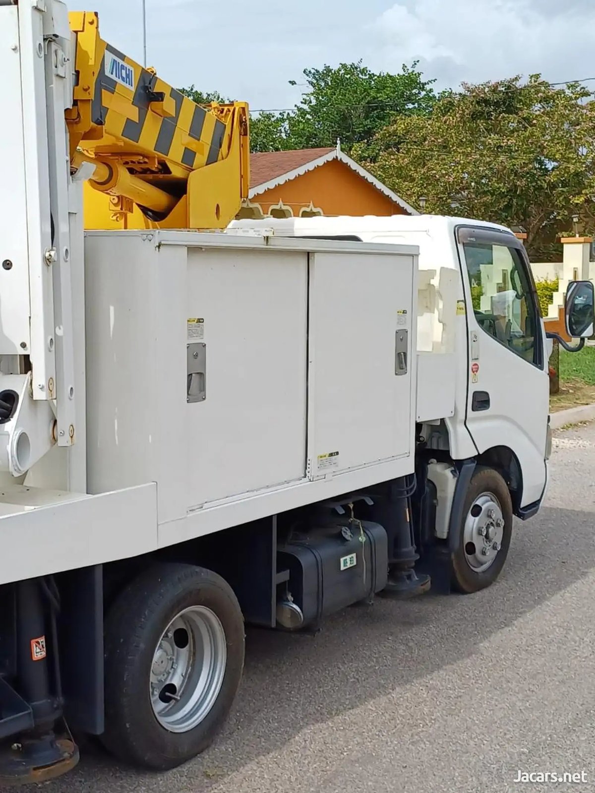 2005 HINO Dutro