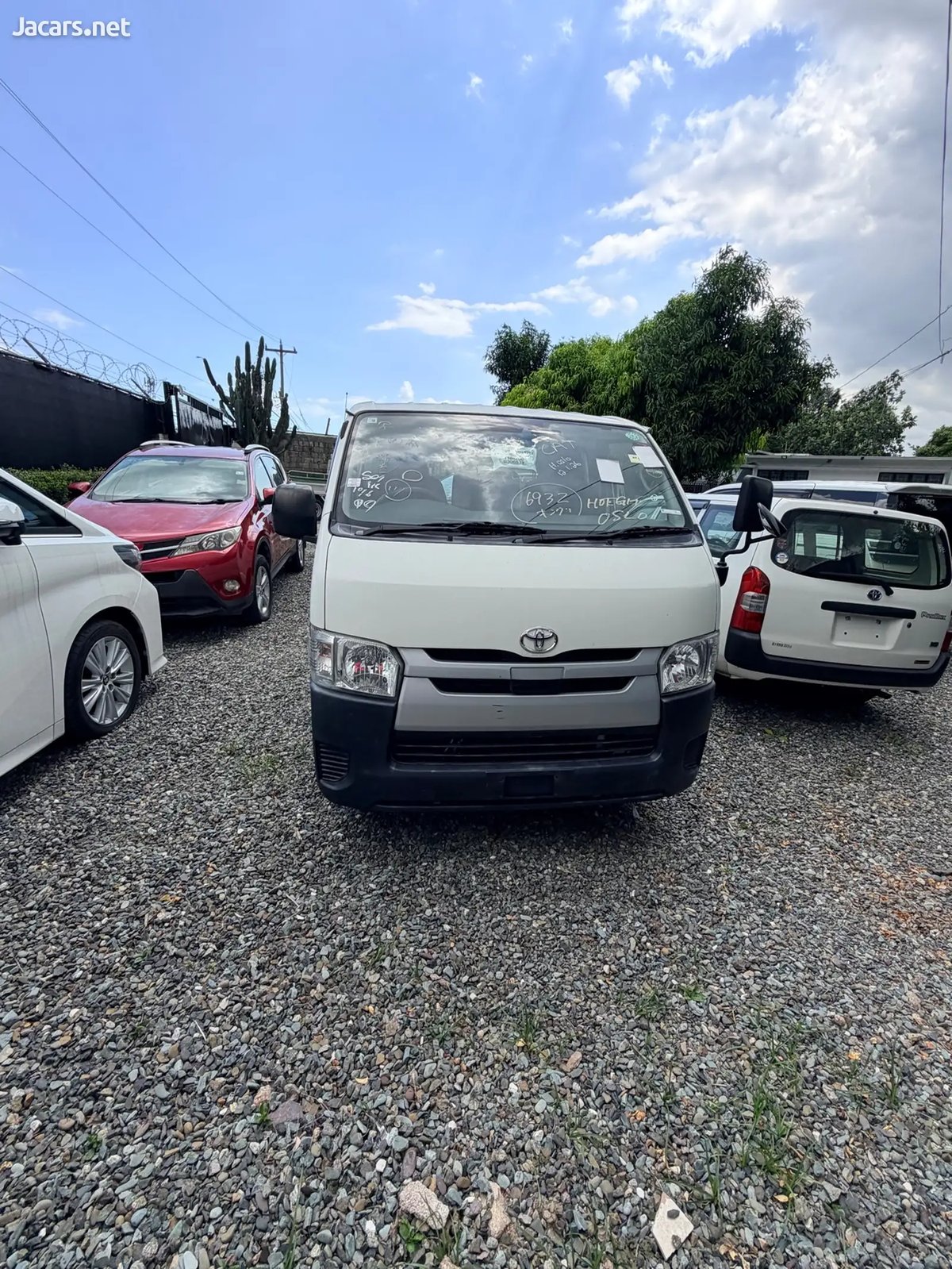 2019 TOYOTA Hiace