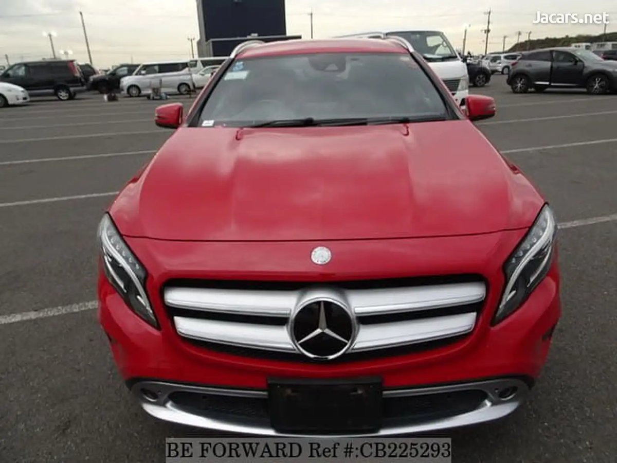 Mercedes-Benz GLA-Class