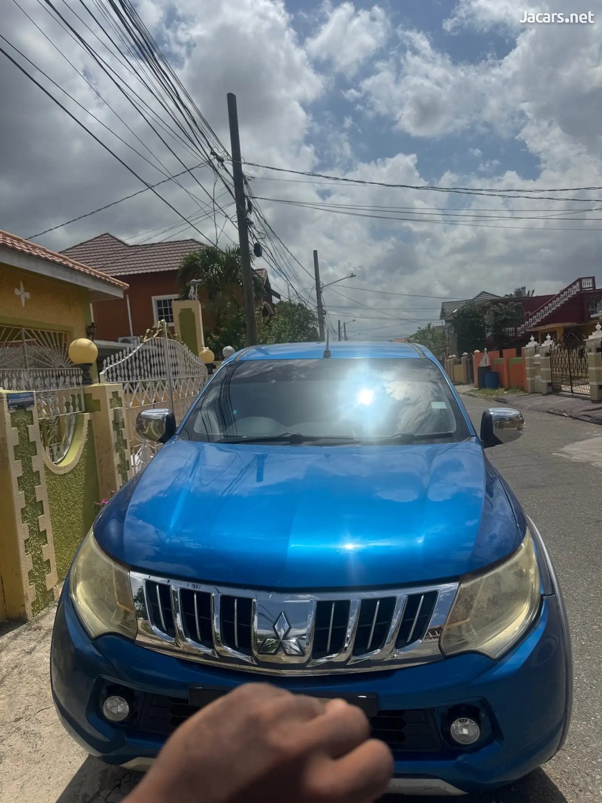 2016 MITSUBISHI L200