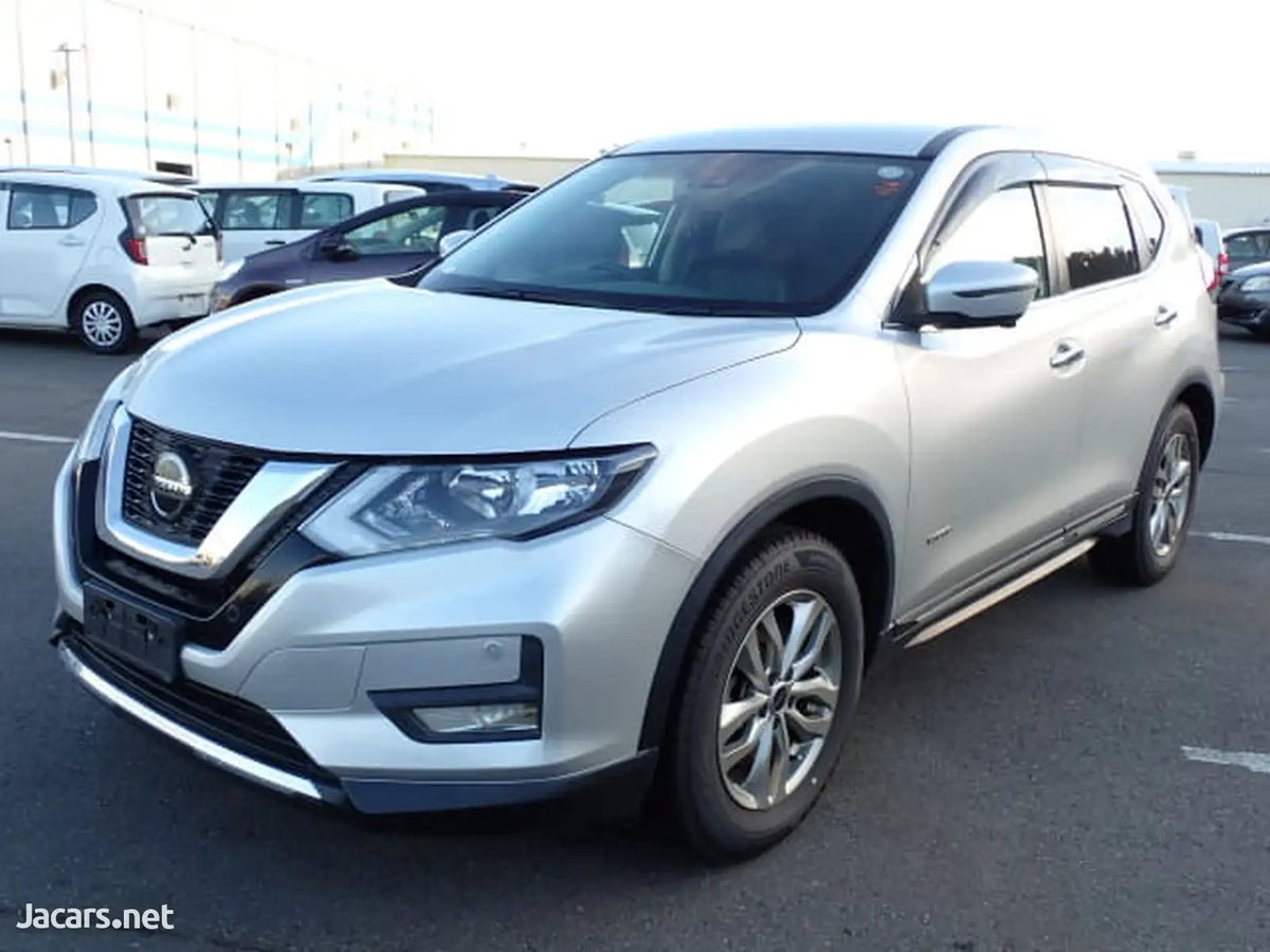 2020 NISSAN X-Trail