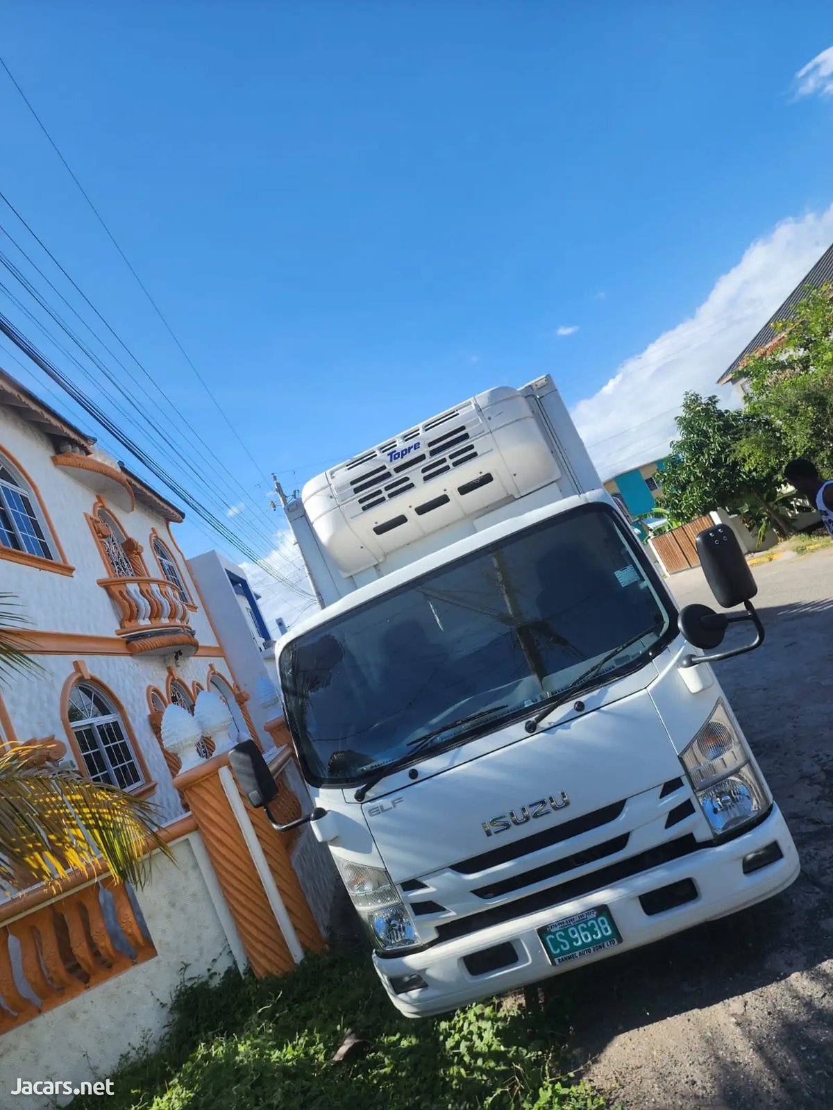 2018 ISUZU freezer
