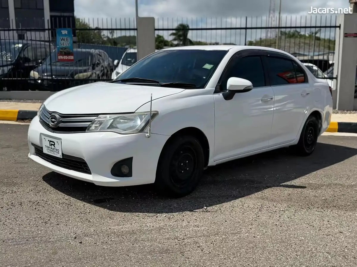 TOYOTA Axio