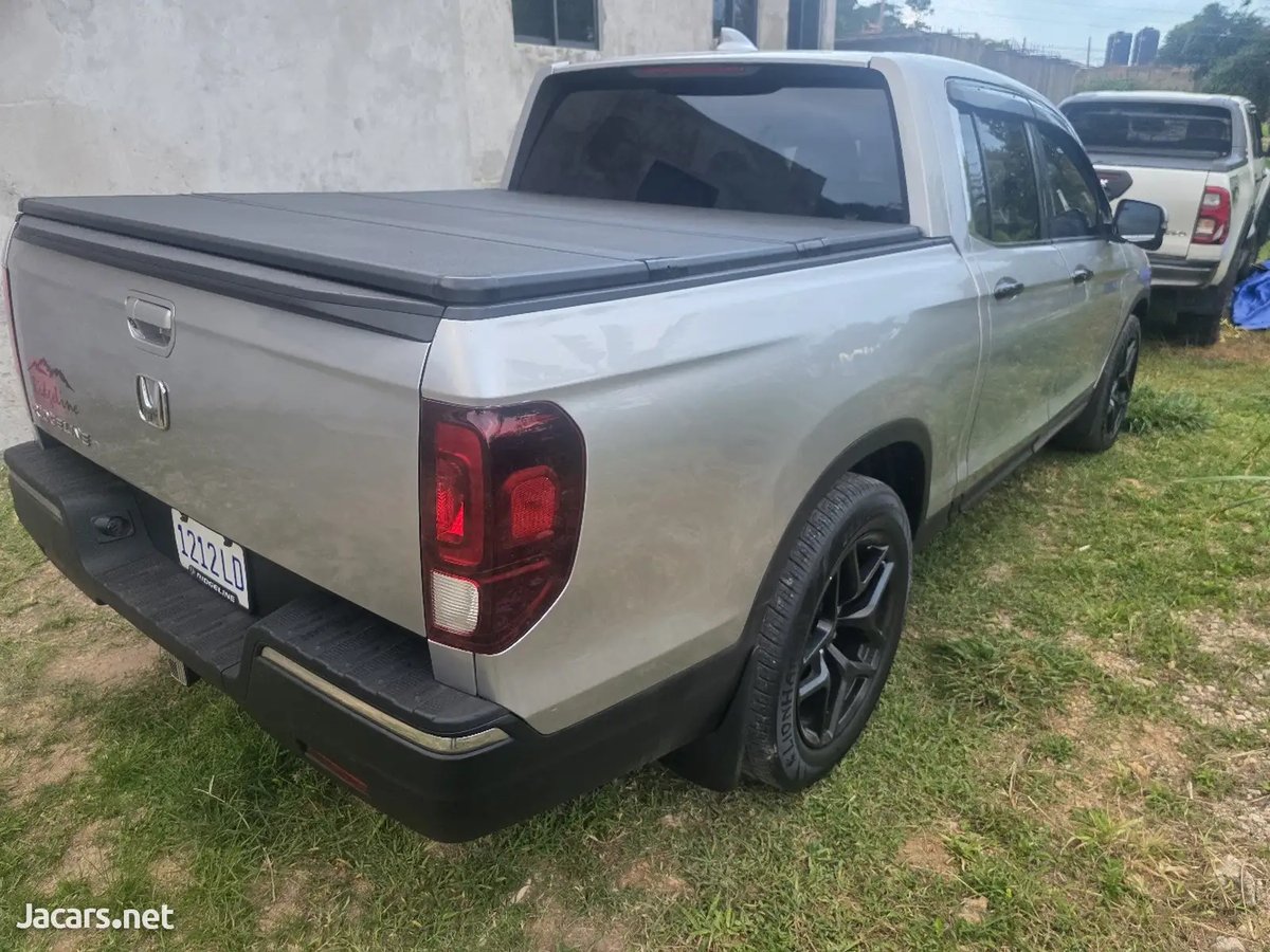 2017 HONDA Ridgeline