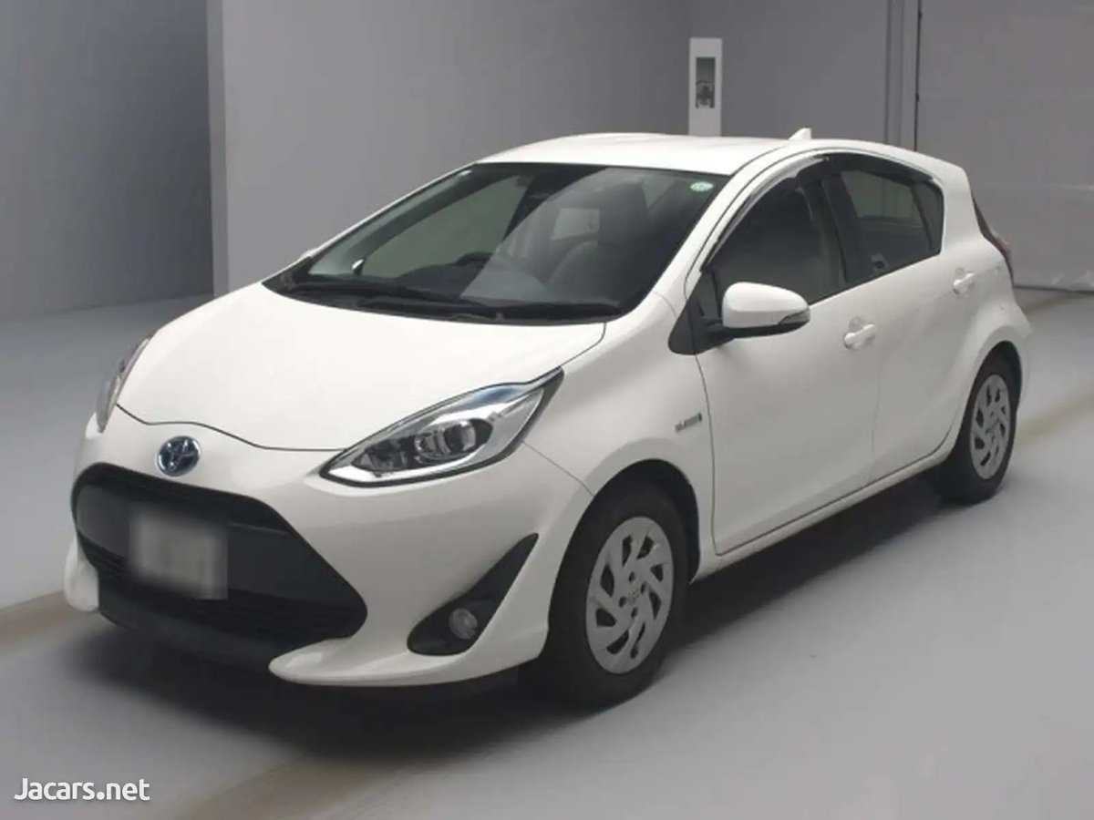 2019 TOYOTA Aqua