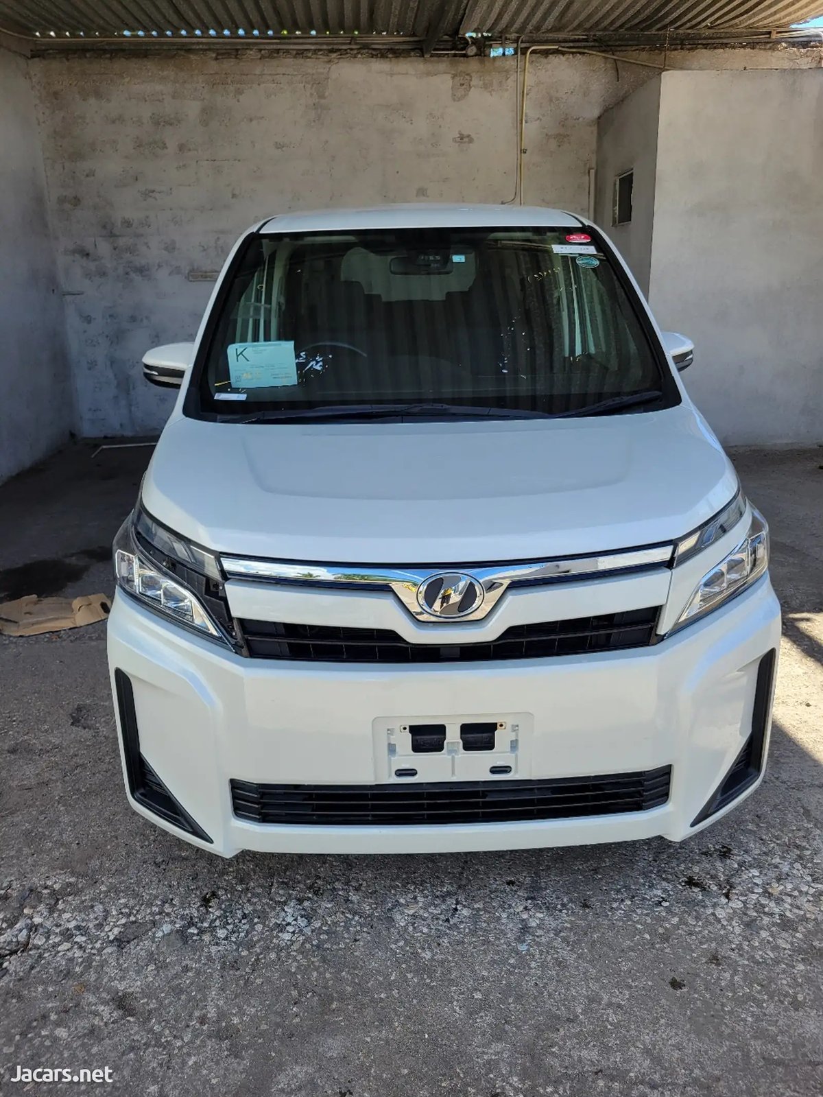 2020 TOYOTA Voxy