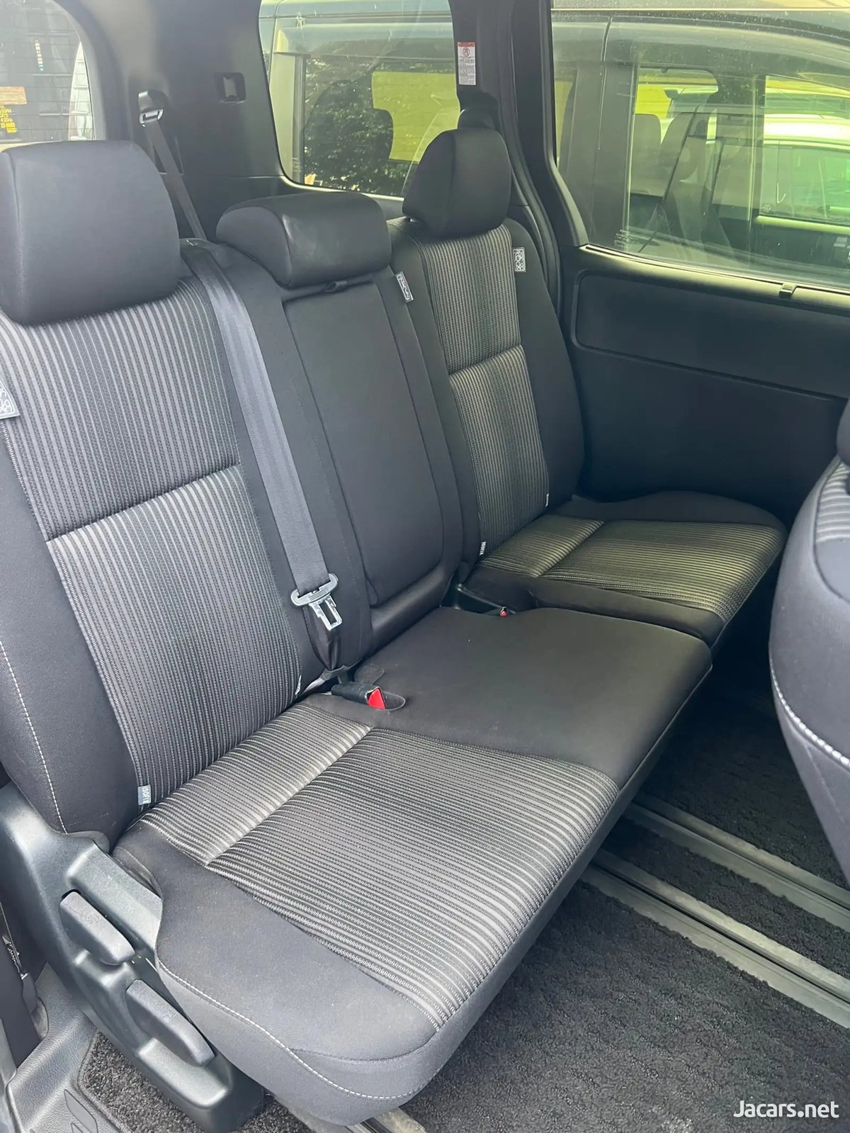 2018 TOYOTA Voxy