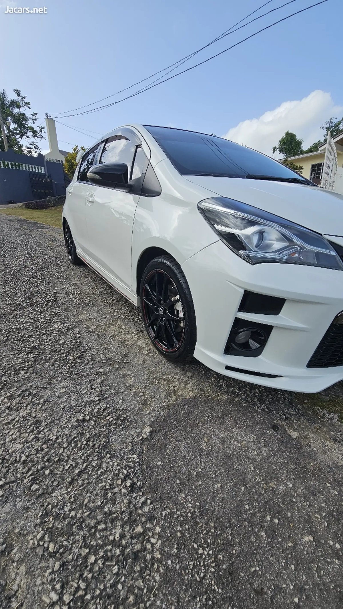 2018 TOYOTA Vitz