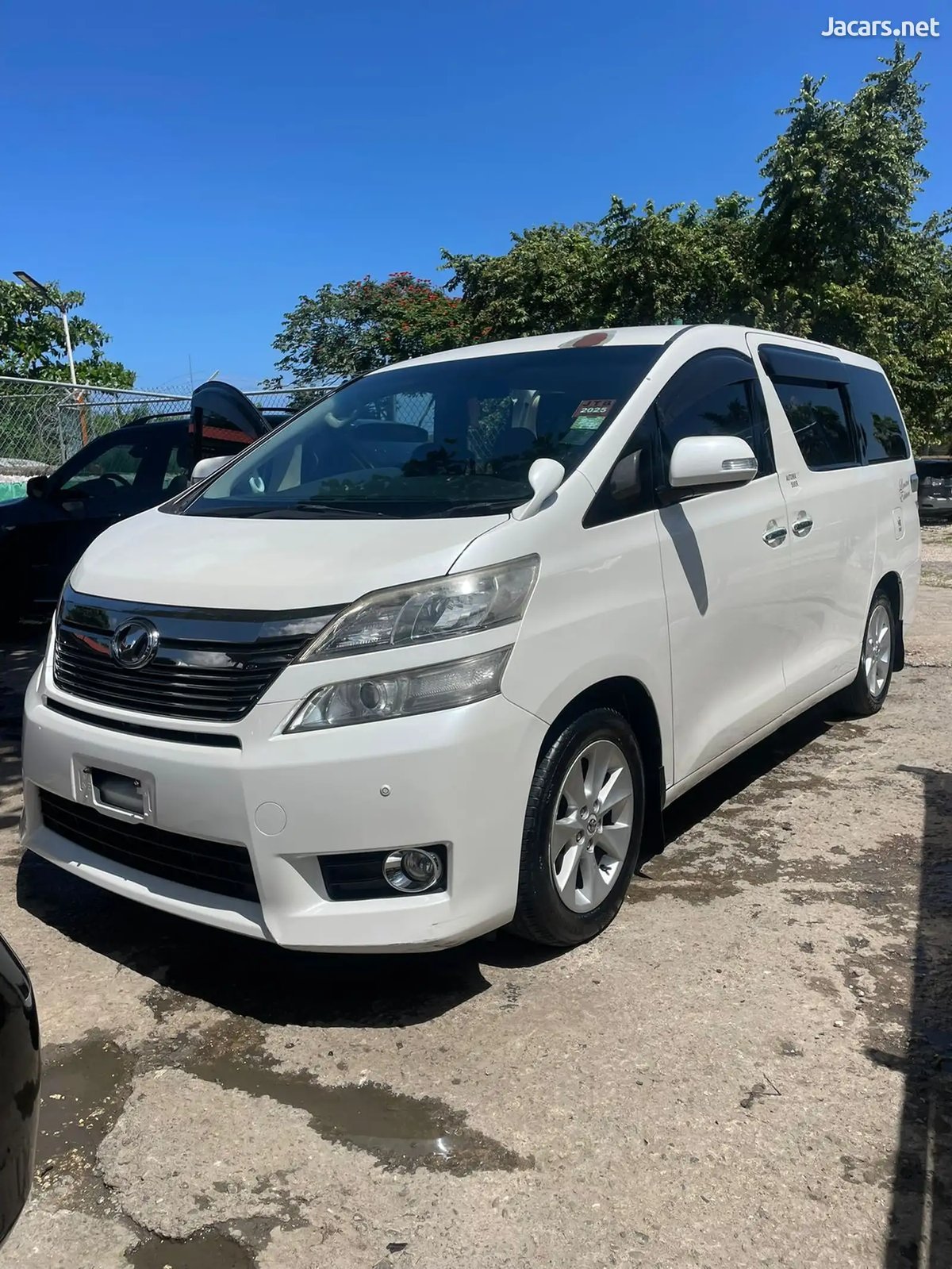 2014 TOYOTA Vellfire