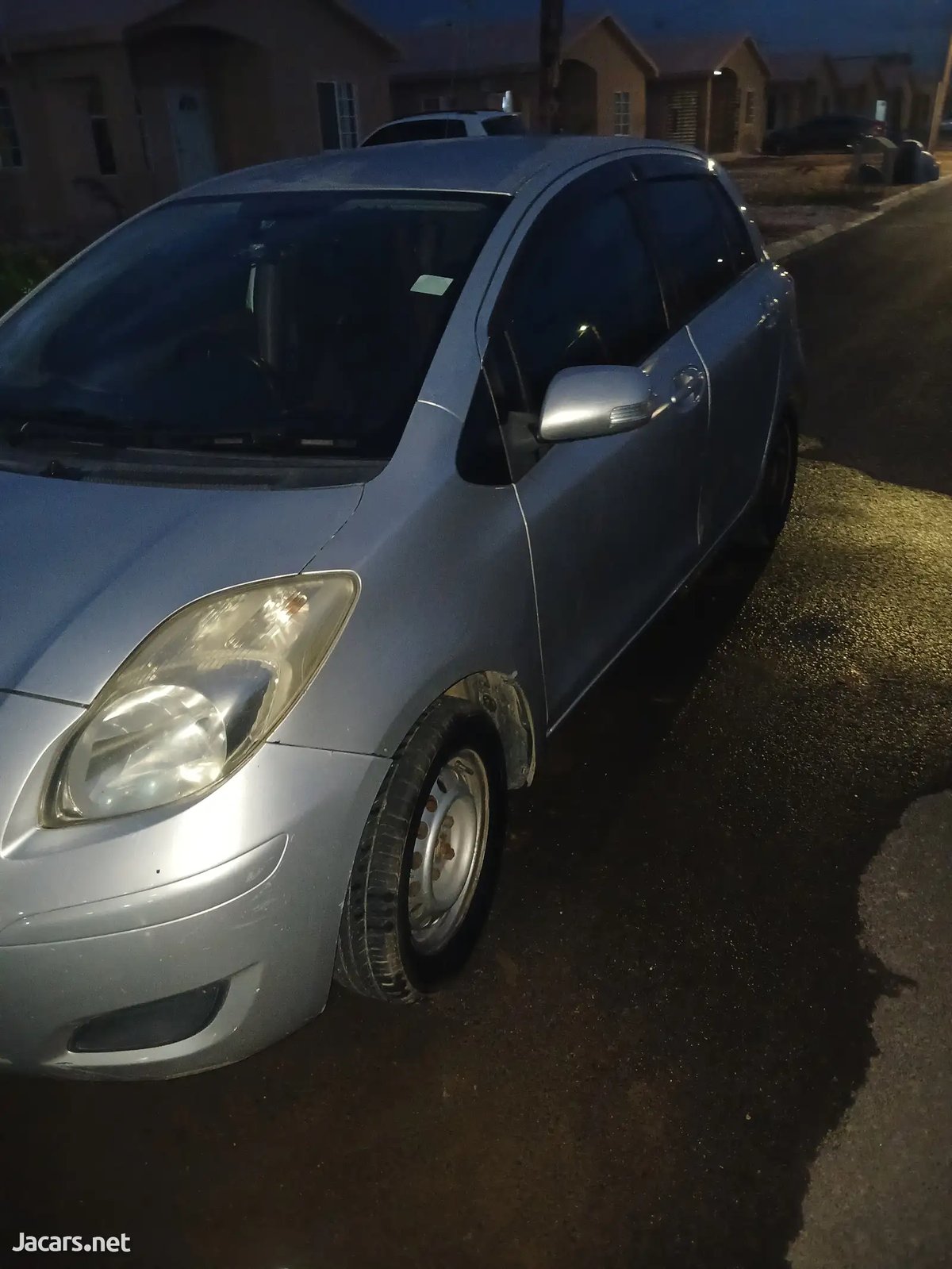 2009 TOYOTA Vitz