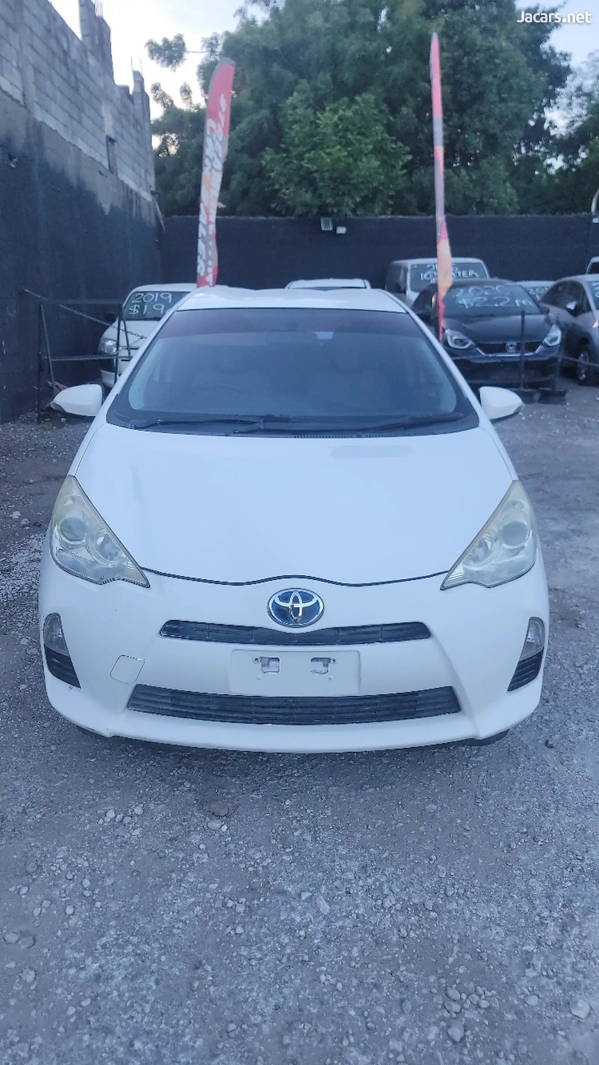 2014 TOYOTA Aqua