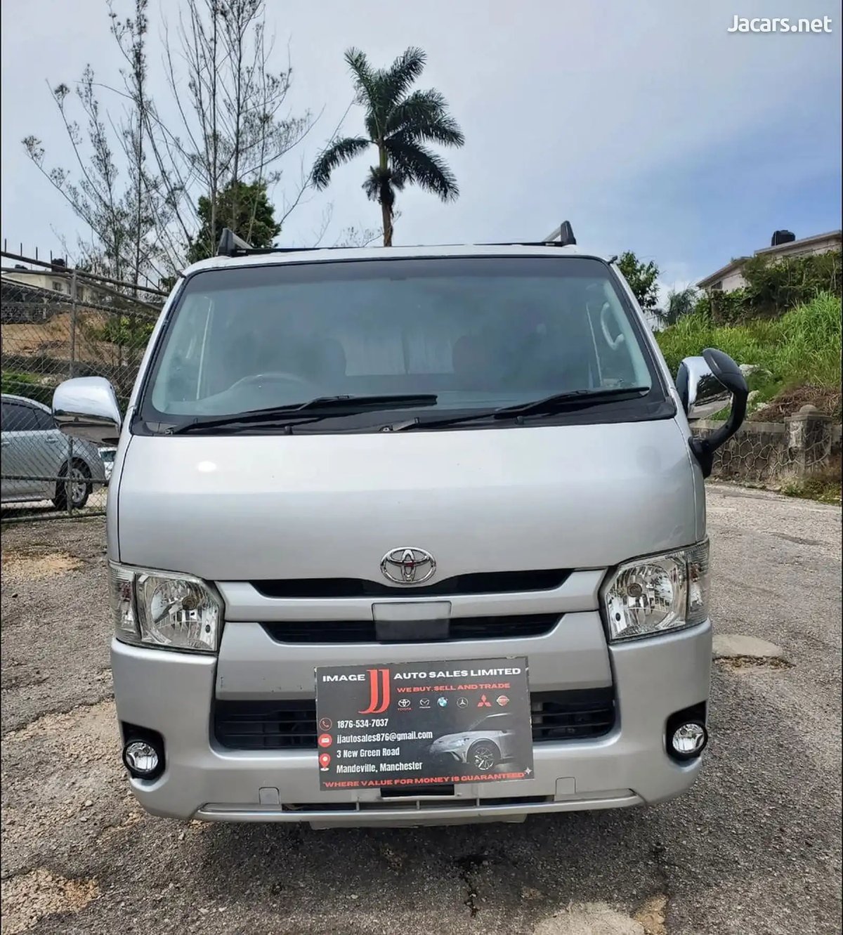 2018 TOYOTA Hiace