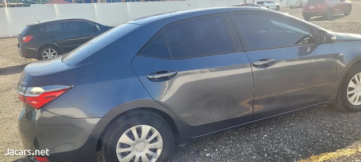 2017 TOYOTA Corolla