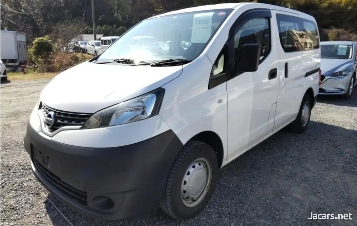 2019 NISSAN NV200