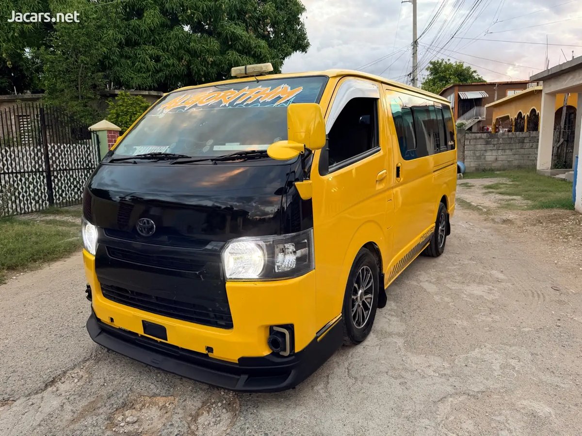 2014 TOYOTA Hiace
